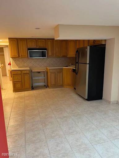 Main picture of 1727 Shore Pkwy
