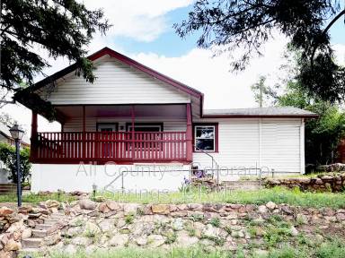 Main picture of 3616 W Pikes Peak Ave