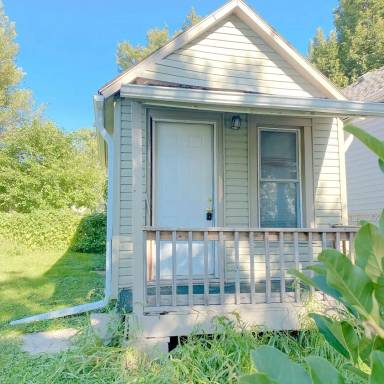 Main picture of 2507 S 25th St