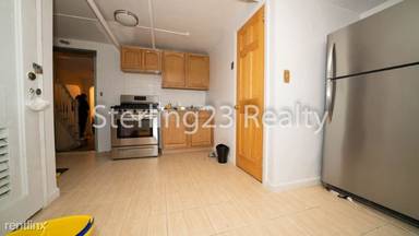 Main picture of 2110 Steinway St