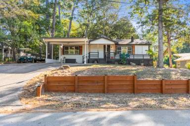 Main picture of 319 Hideaway Lane Central