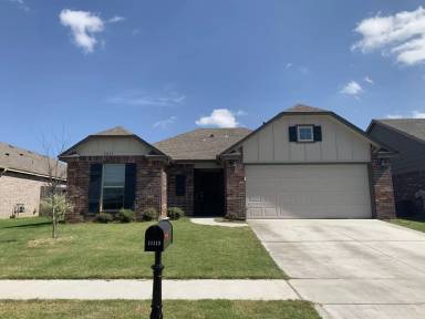 Main picture of 11107 N 145th East Pl
