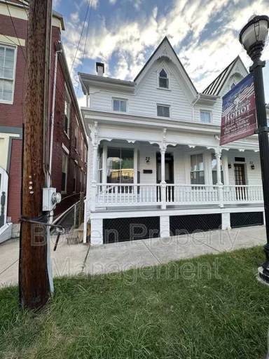 Main picture of 29 S Main St