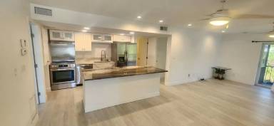Main picture of 232 Palm Dr