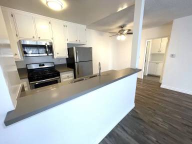 Main picture of 9711 Regent St