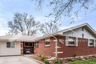Main picture of 5987 Flower St