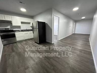 Main picture of 123 N Main St