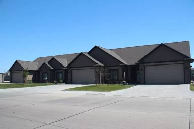 Main picture of Oak Pointe