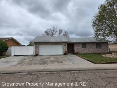 Main picture of 209 E Chestnut St