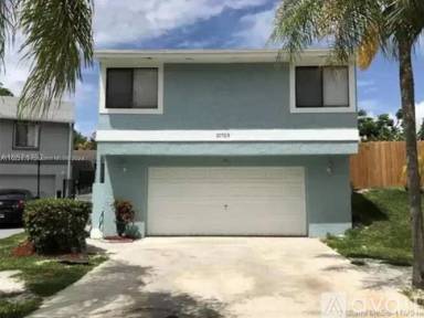 Main picture of 21723 SW 99th Ct