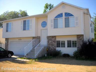 Main picture of 2380 W 1275 N