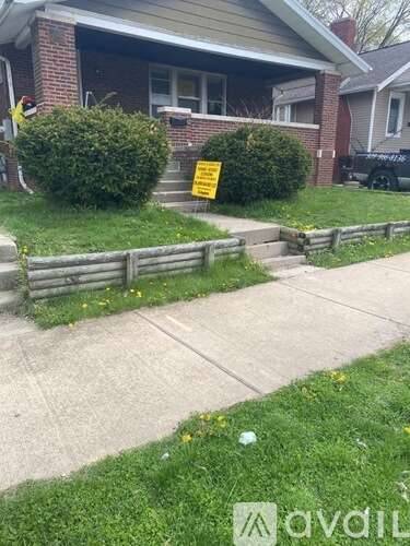 Main picture of 2116 N Maryland St