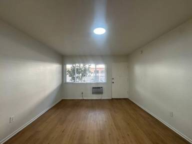 Main picture of 2666 Ellendale Pl