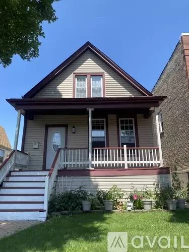 Main picture of 4734 W Warwick Ave