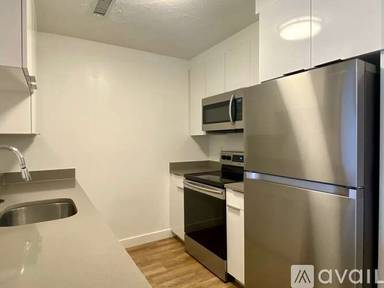 Main picture of 25 Webster Ave