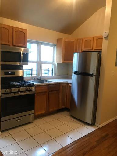 Main picture of 445 45th St