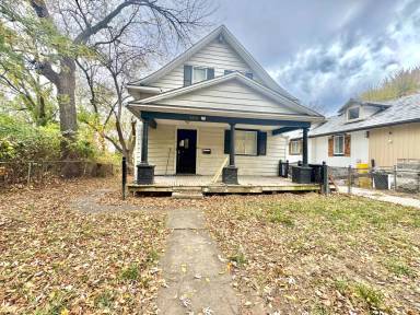 Main picture of 5615 E 16th Ter