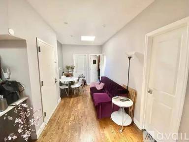 Main picture of 1014 Halsey St