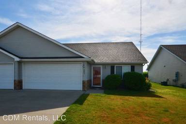 Main picture of 2807 SE Keystone Dr