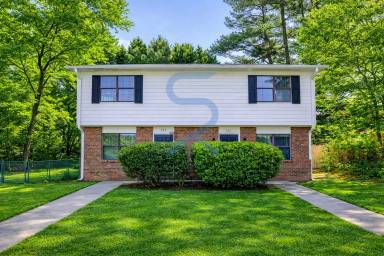 Main picture of 320 Sprucewood Ct