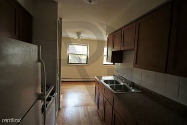 Main picture of 510 W Briar Pl