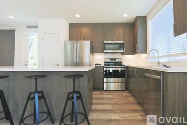 Main picture of 5634 Brooklyn Ave NE