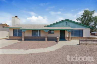 Main picture of 7118 W Cheryl Dr