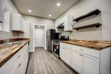 Main picture of 922 S 23rd St