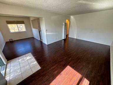 Main picture of 1328 S Primrose Ave