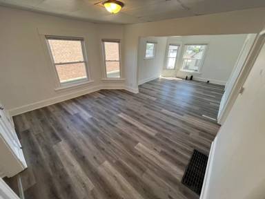 Main picture of 2408 W High St