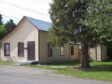 Main picture of 446 7th Ave W
