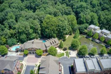 Main picture of 100 Riversgate Dr