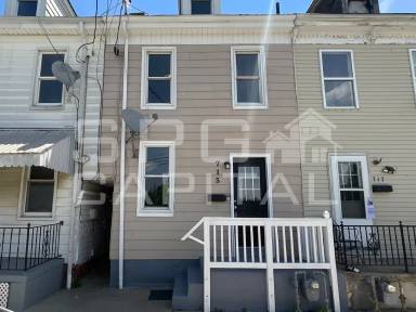 Main picture of 715 Vander Ave