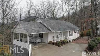 Main picture of 371 Ross Ridge Rd