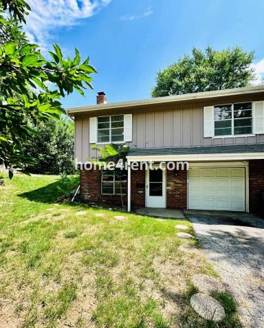 Main picture of 10702 W 90th Ter