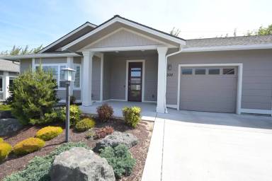 Main picture of 506 W Evergreen Farm Way