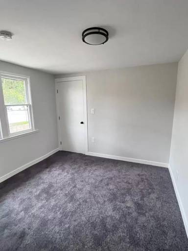 Main picture of 4434 W 170th St