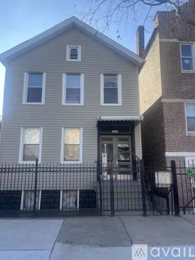 Main picture of 1337 W Cullerton St