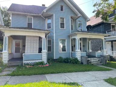 Main picture of 639 Park Ave