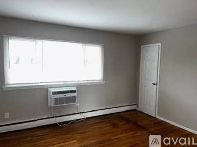 Main picture of 818 Cedar Ln