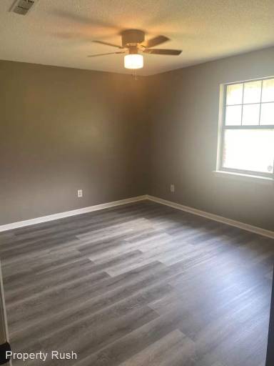 Main picture of 5003 Marylin Ln