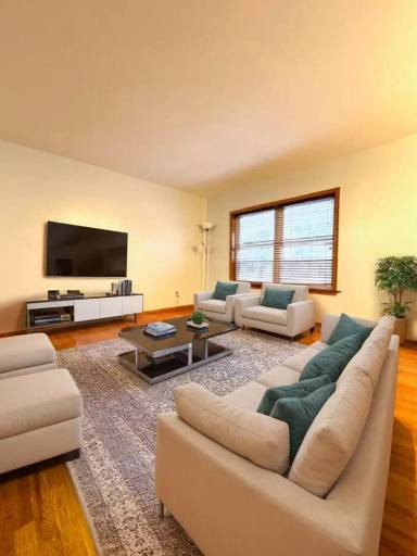 Main picture of 1833 Poco Ln