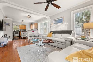 Main picture of 738 32nd Ave N