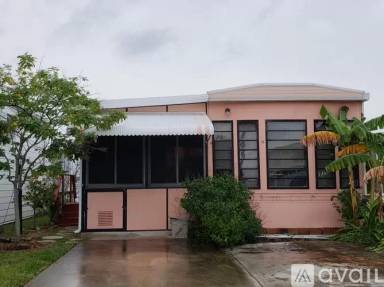Main picture of 1284 Nettles Blvd