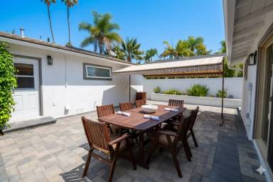 Main picture of 2345 S Ola Vista