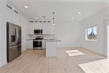 Main picture of 1108 Home Run Ave