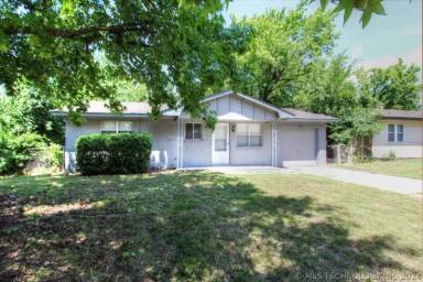 Main picture of 404 S Hickory Ave