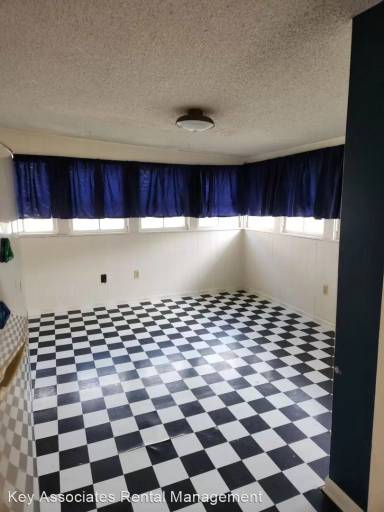 Main picture of 1107 SW 10th Ave