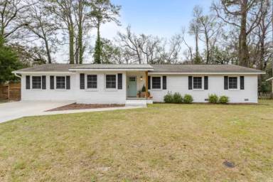 Main picture of 1037 Cummings Cir