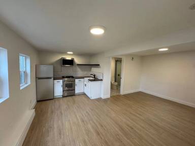 Main picture of 877 Hyperion Ave